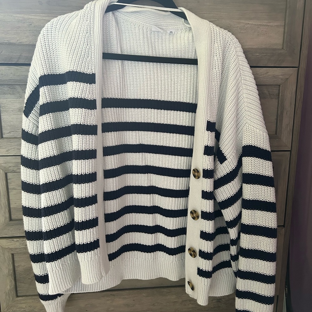 GAP Black and White Cardigan Sweater
